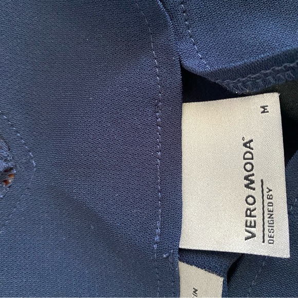 Le Chateau mini dress. Medium. Navy Blue - Picture 3 of 4